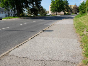 Nové chodníky i přechody. Frýdlant se pouští do oprav ulic Žitavská a Fügnerova