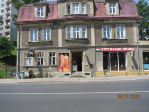 FOTO: Kebab v Jablonci zavřela inspekce kvůli nečistotám a špatné hygieně