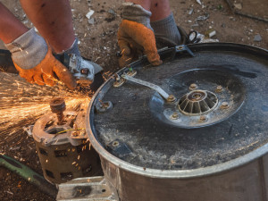 S barevným kontejnerem to teprve začíná
