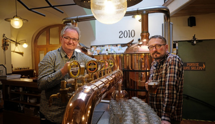size4-15973961593951-139-za-vse-dobre-vdecim-pivu-rika-s-usmevem-majitel-minipivovaru-antos