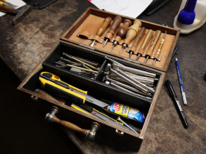 I s kůží si v Libereckém kraji dovedou poradit. Tradičně ji zpracovává Arnošt Möller