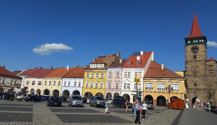 Jičín stanovil pravidla pro pouliční umělce