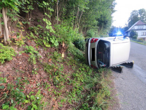 Řidič v pět ráno havaroval, nadýchal 2,09 promile