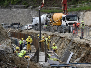 Křižovatka Radelský Mlýn bude opravena dříve, hotovo má být v prosinci příštího roku