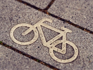 Nová cyklostezka zajistí bezpečnou jízdu mezi Novým Borem a Radvancem