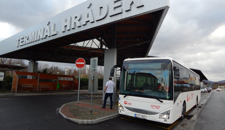 Víkendovou linku po Trojzemí si turisté oblíbili