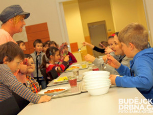 Do potravinové pomoci dětem se zapojí přes sedmdesát škol