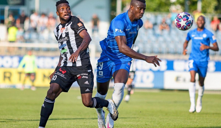 FOTO: Liberec byl na jihu Čech šťastnějším. Dynamo padlo i díky bizarní brance 0:2