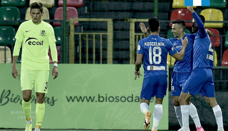 Nejdříve jasná záležitost, potom drama a nakonec pět gólů. Slovan postupuje v Evropské lize  dál