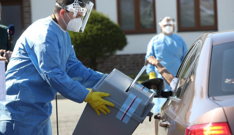 Ve středu volí lidé v karanténě. Jak na to?