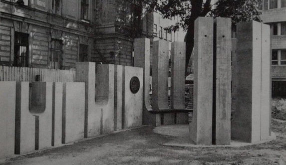 Liberec vytvořil seznam plastik, aby se neopakoval osud bludiště