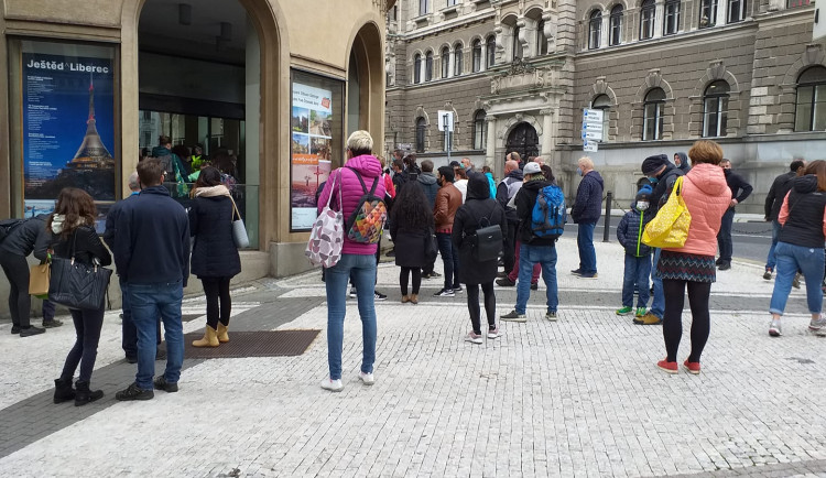 Fronta před magistrátem