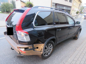 V opilosti se nevěnoval řízení a naboural zezadu do auta. Škoda se vyšplhala na 160 tisíc korun