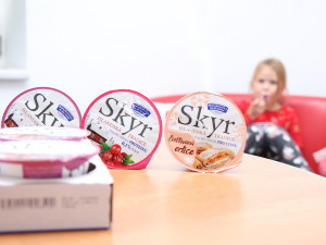 Islandská tradice v českých domovech. SKYR Bohušovické mlékárny zasytí, potěší a osladí vám den. A venku má novou zimní edici
