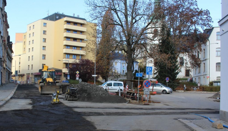 Dolní centrum Jablonce by mělo být do konce měsíce průjezdné