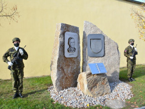 Pluk libereckých chemiků nově nese čestný název Oskara Strakoče