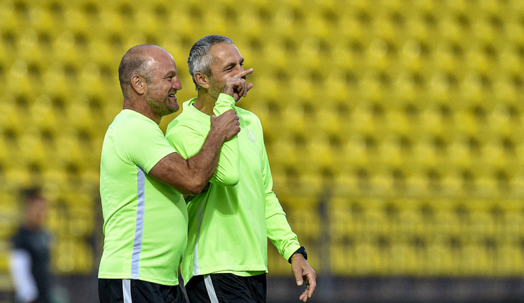 Koronavirem si prošlo prakticky celé mužstvo. Teď už jsme pohromadě, říkají trenéři