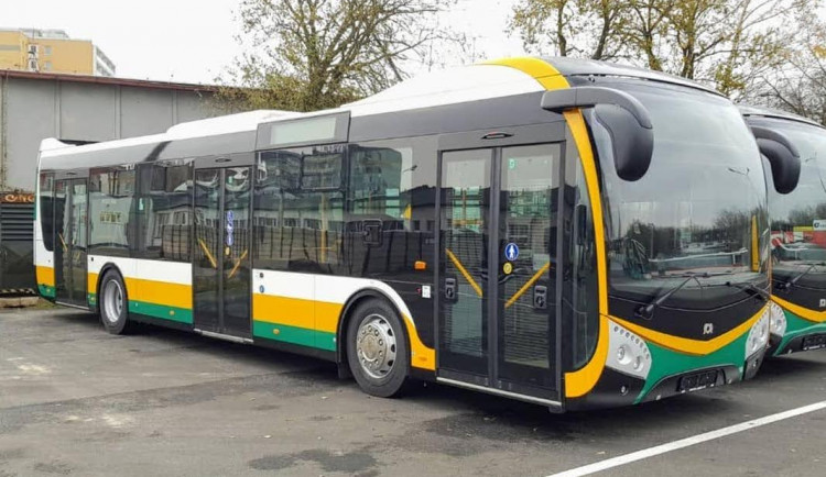 Po Liberci budou jezdit nové autobusy. Do tří let jic může být dvacet