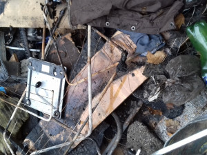 Desítky stříhaček a stovky pytlů s odpadem. Liberec zlikvidoval skládku v Jungmannově ulici