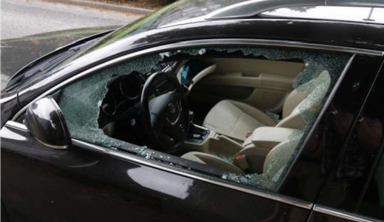 Zvládl se vloupat do téměř stovky aut v Liberci a Jablonci. Hrozí mu maximálně tři roky