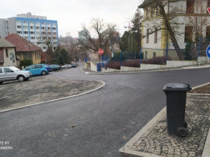 Po měsících je dokončena generální oprava ulice U Opatrovny
