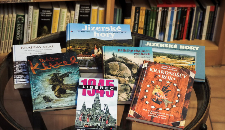 TIP NA DÁREK: Dvanáct knih o našem kraji z Fryčova knihkupectví