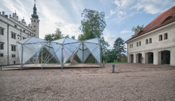 Dětský pavilon z areálu zámku v Litomyšli se přesune do Liberce. Koupila ho univerzita