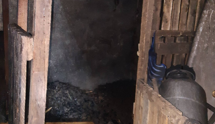 Při požáru rodinného domu nedaleko Jilemnice zemřel člověk