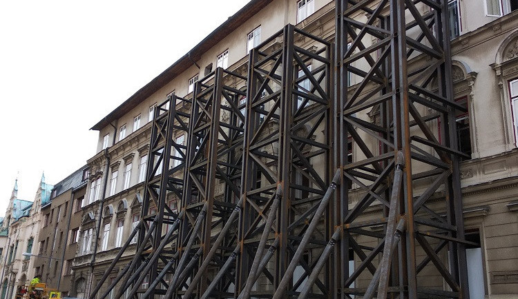 size4-15972975558878-103-ocelova-konstrukce-by-mohla-na-podzim-zmizet-z-podhorske-rozhledna-z-ni-nebude