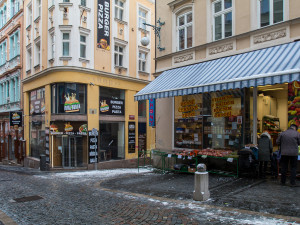 Centrum utápějící se v reklamách. Z Liberce by mohl začít mizet vizuální smog