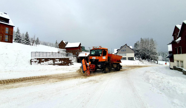 Silničáři uzavřou pro nákladní auta silnici z Tanvaldu na Harrachov