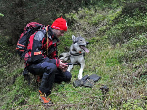 rozděláno (NE)OBYČEJNÍ: Letecký inženýr, který má v Jizerkách malou farmičku a ve volnu zachraňuje životy