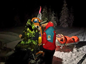 Horská služba v Jizerkách zachraňovala dva lyžaře. Chtěli si zkrátit cestu a zabloudili