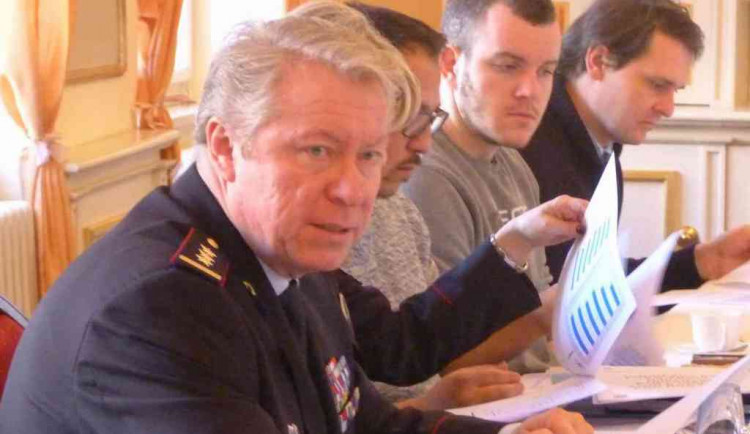 Oslavy v Teplicích se měl zúčastnit i liberecký policejní ředitel Husák