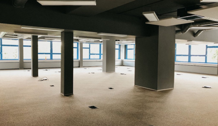 Očkovací centrum nakonec v aréně nebude. Vznikne v budově D krajského úřadu