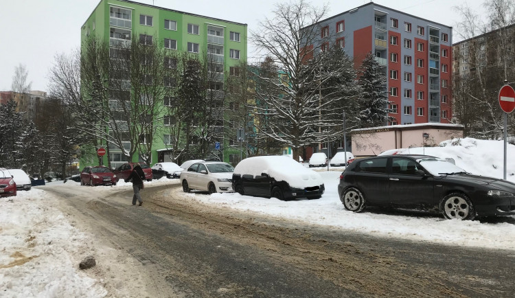 Parkování na Špičáku v České Lípě má usnadnit parkovací dům