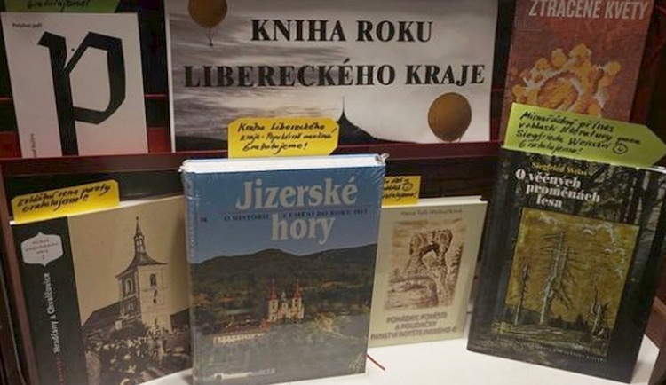 Hledá se nejlepší regionální kniha roku. Je za minutu dvanáct