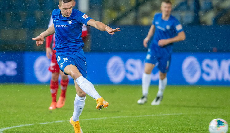 Asi se střetla Venuše s Marsem, smál se po dvou gólech sváteční střelec Karafiát