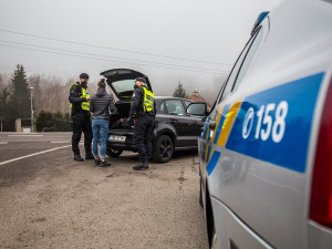 Žádné dlouhé zdržování ani fronty. Kontroly na hranicích okresů probíhají klidně