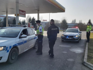 Na dálnici už jen s elektronickou známkou. Ty staré nezapomeňte odstranit, hrozí vám pokuta