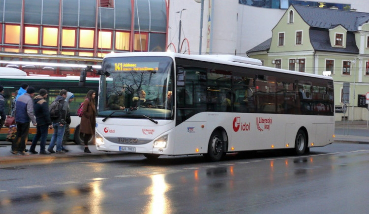 Veřejná doprava v Libereckém kraji přechází na prázdninový režim