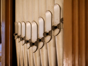 Varhany v Rochlici potřebují generální rekonstrukci. Sbírku podporuje i Markéta Tallerová