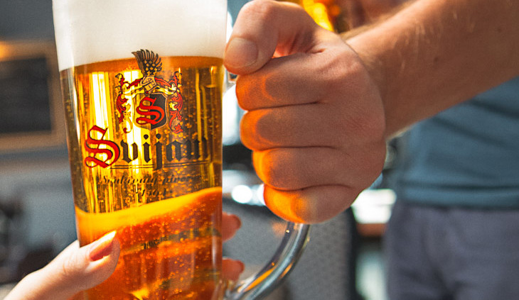 Do obchodů přichází velikonoční balení svijanského piva