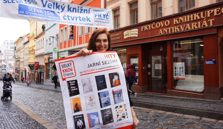 Startuje Velký knižní čtvrtek. Dvanáct knižních novinek jde koupit se slevou