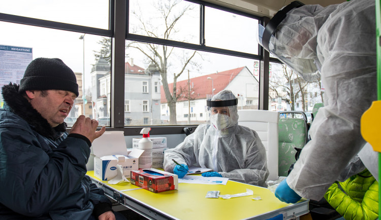BusLine bude řidiče testovat v covidovém autobuse. Jezdit bude po našem i sousedním kraji