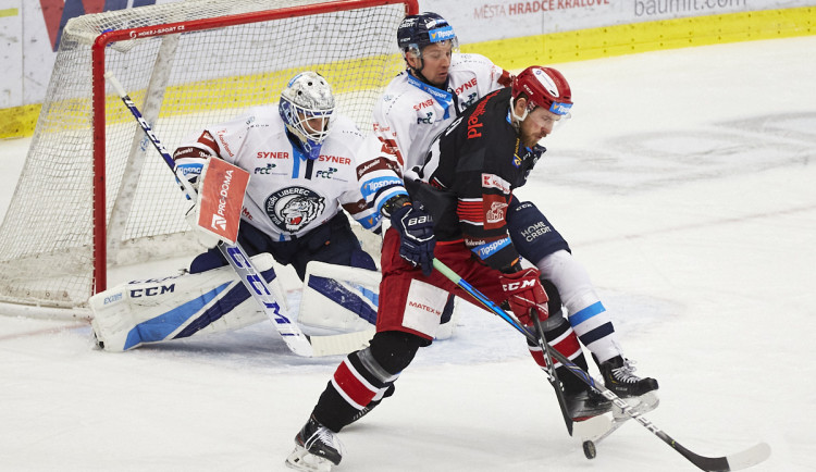 Tygři využili mečbol a po výhře v Hradci postupují do semifinále extraligy