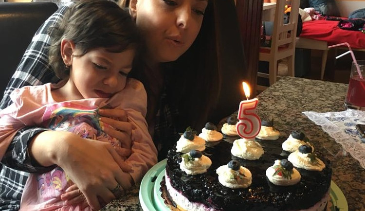 Natálka s maminkou Sabinou