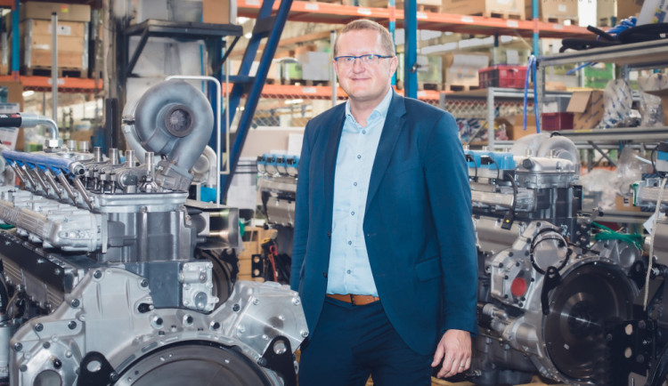 Kdysi tady vznikaly Liazky, dnes odsud míří motory do celého světa