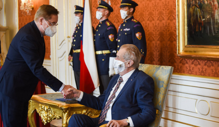 size4-16177923621852-2-zeman-jmenoval-noveho-ministra-zdravotnictvi-blatny-podle-prezidenta-nese-spoluzodpovednost-za-mrtve