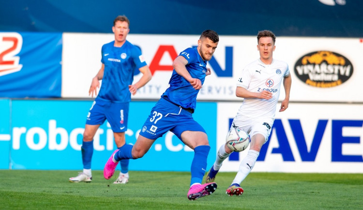 Souboj o poháry dopadl lépe pro Slovácko, Liberec padl gólem z penalty